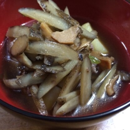 芋煮汁は初めて食べました！美味しーい！！
これからの寒い季節にリピートしたいです(*^^*)